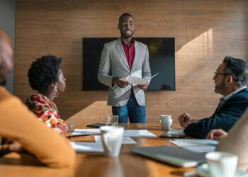 Spain Business Etiquette: Essential Strategies for Success in Spain’s Unique Business Landscape